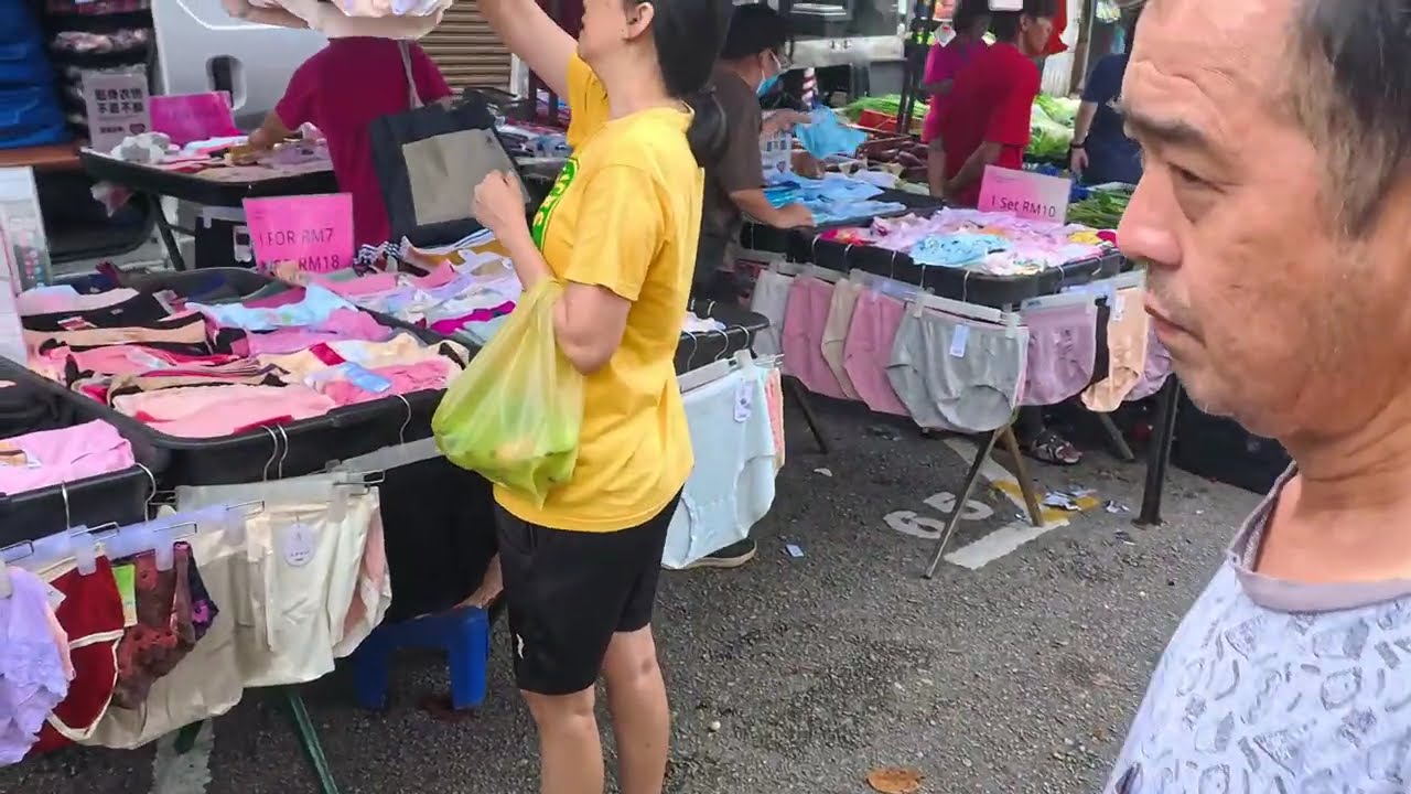Megah Ria Pasar Pagi (Morning Market at Megah Ria, Masai, Johor)