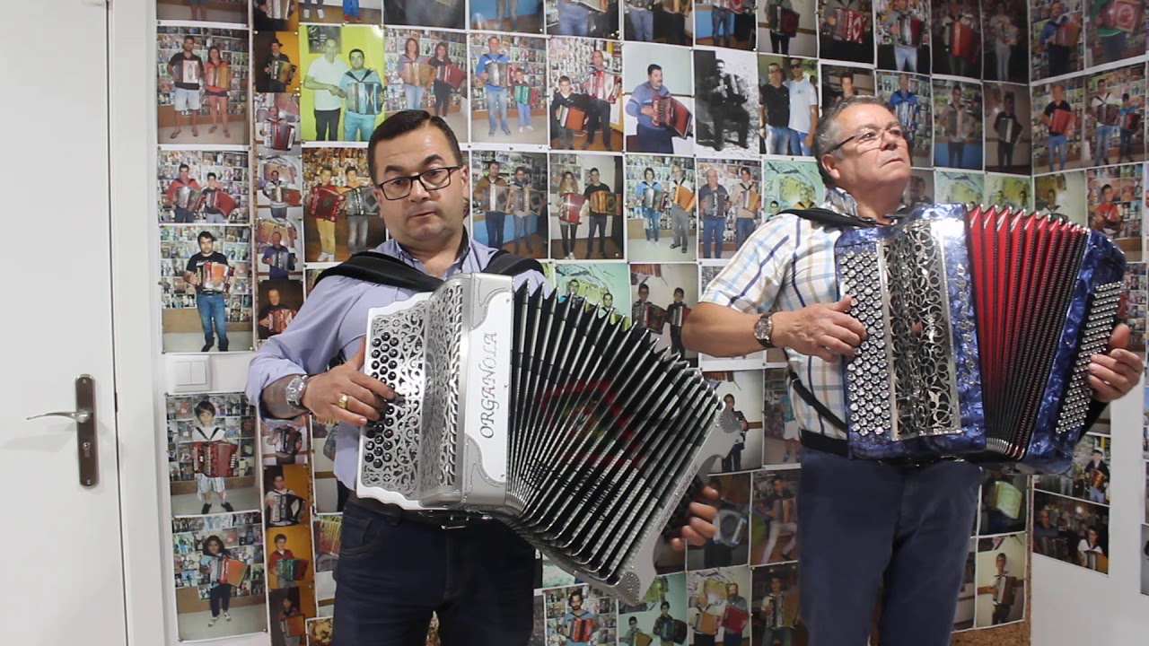 Música Aldeia da Luz tocada pelo Professor Carlos Barbosa e Vitor Serralheiro