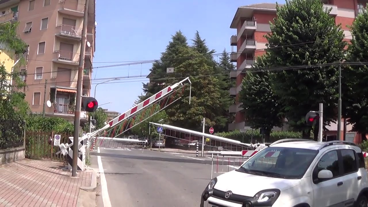 Passaggio a livello di Corso Saracco #2 - Ovada (AL) / Level Crossing / jernbaneoversk&aelig;ring