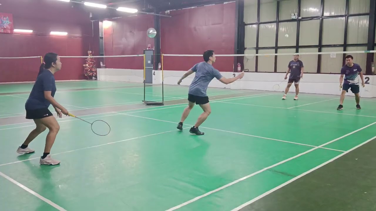 Saturday Fun Night Badminton Doubles Queueing in Sandugo Eastside Badminton Court 