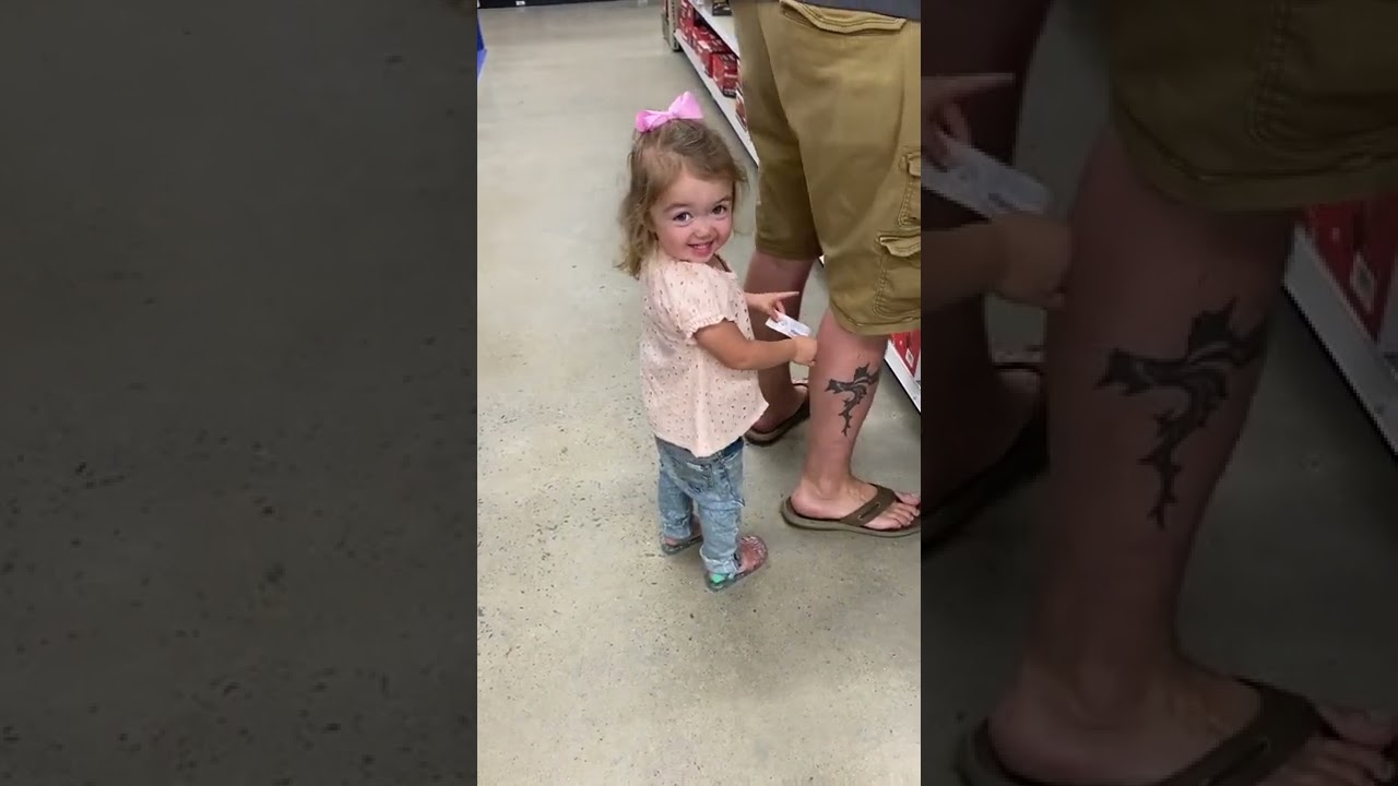 oh come on .. cute girl reaction 