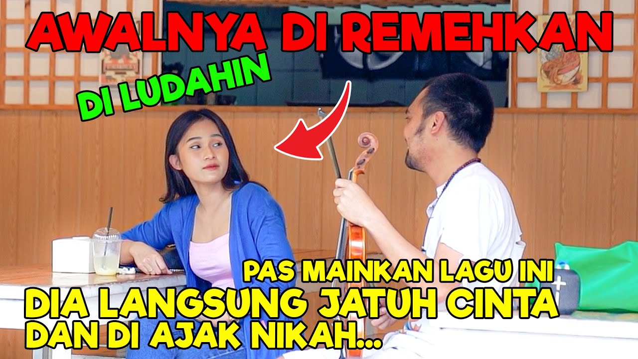 Awalnya  Di Remehkan Di Ludahin, Pas Dia Main Lagu ini Dia Langsung Jatuh Cinta