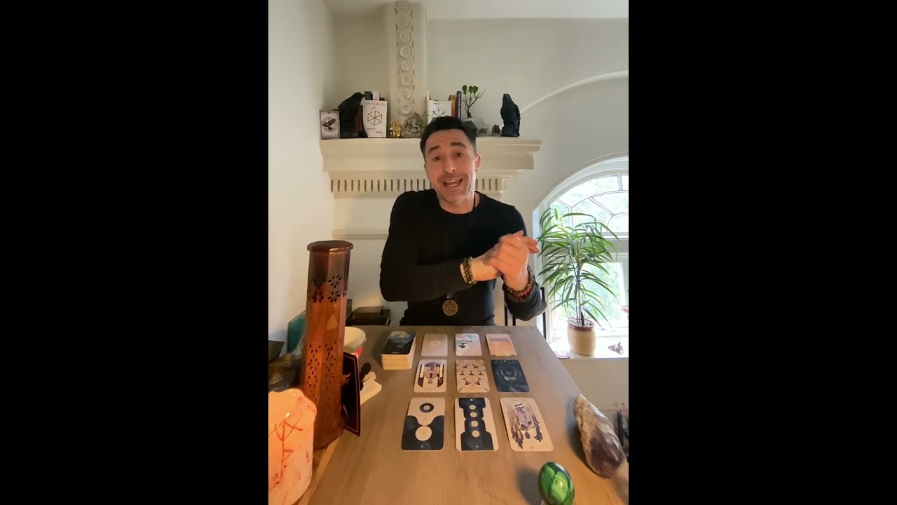 Leo ♌️ IN A SINGLE MOMENT, EVERYTHING CAN CHANGE & IT JUST MIGHT Tarot Reading End of 2024