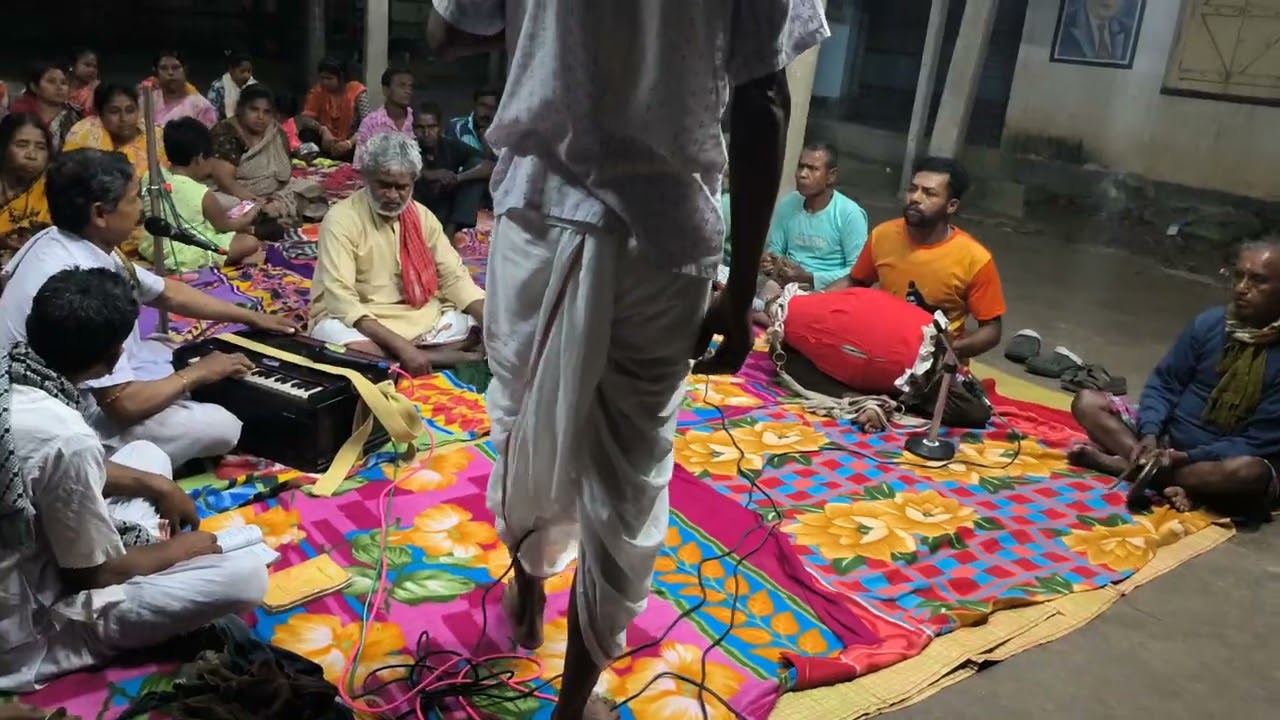 গ্রামে হরিনাম কীর্তন | Village Hari Naam Sankirtan | Bengali Kirtan Bhajan
