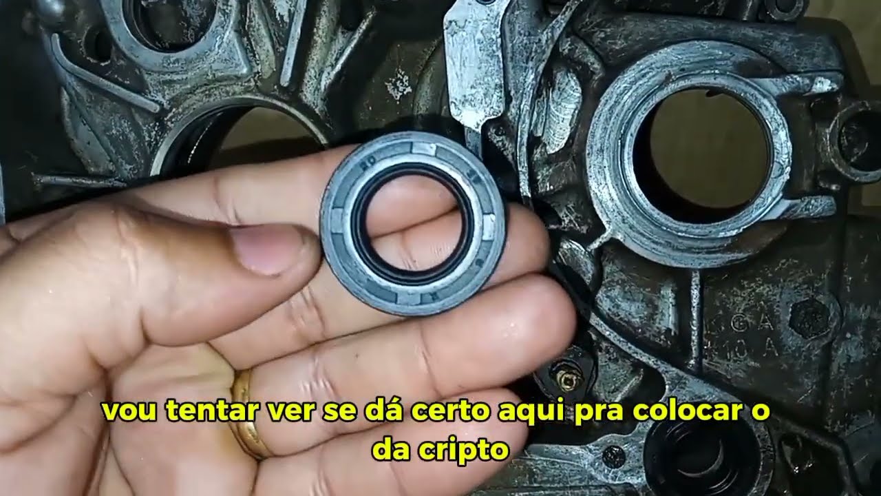 Retentor do pinhão da titan folgado, coloquei o da crypton115 e resolvi o problema! @MF Motos