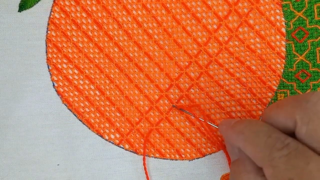 Naranja 🍊 bordada (puntada de Paloma Simental)para aplicar a todo los diseños