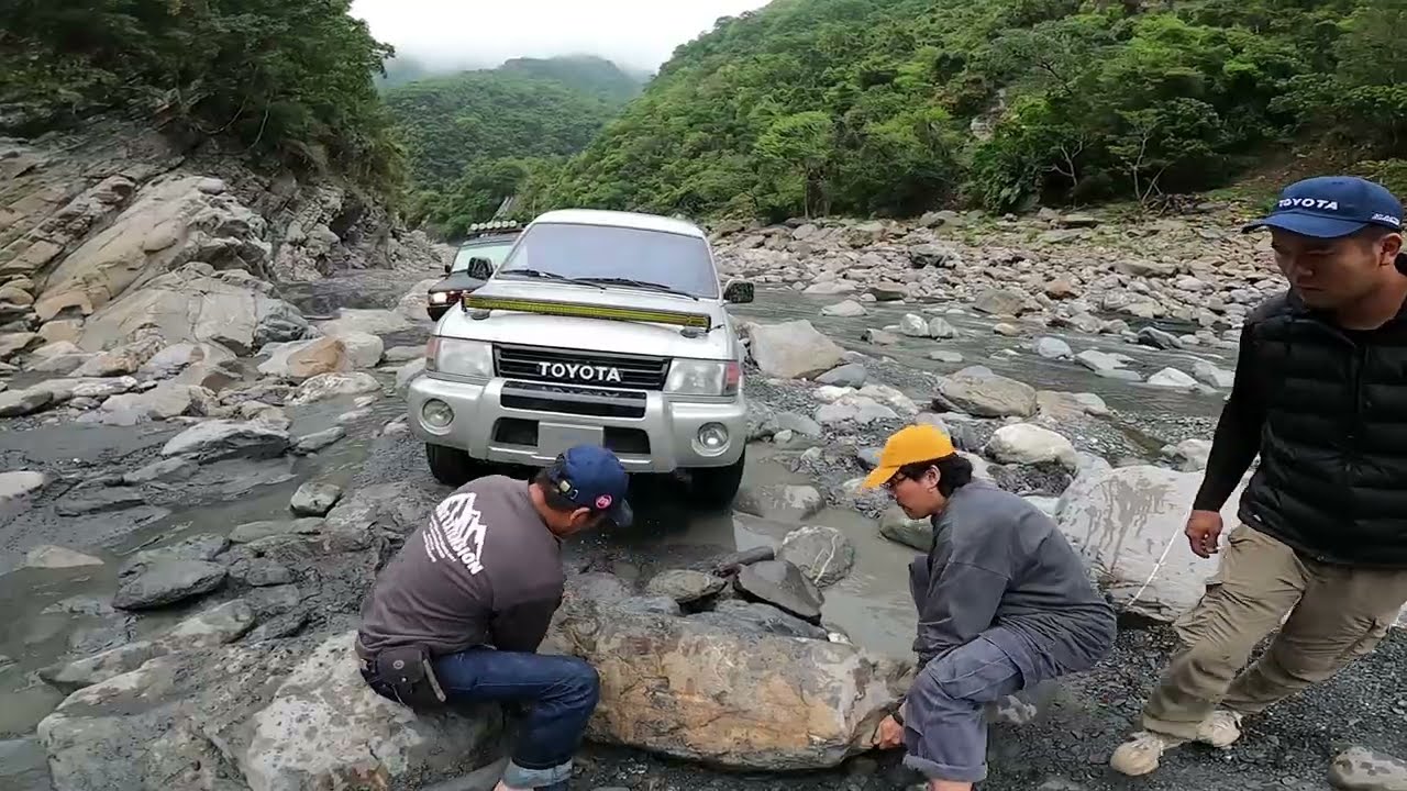 Taiwan Offroad Born To Stand
