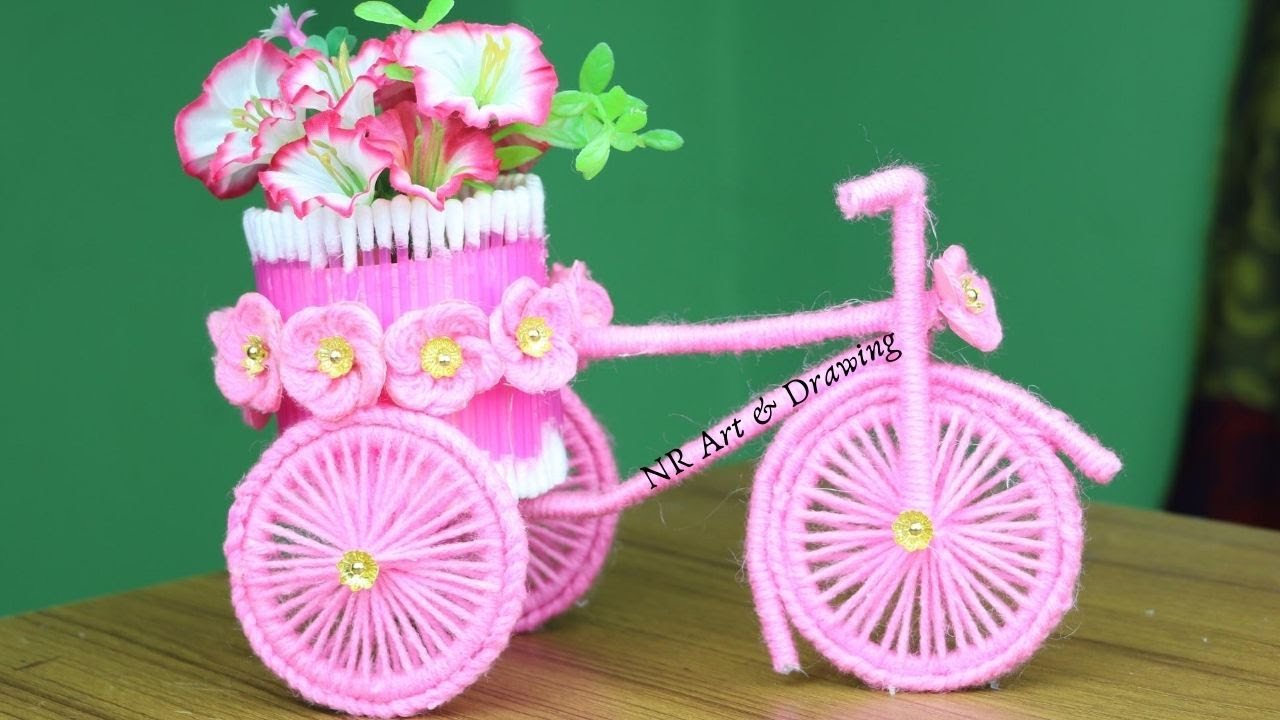 DIY arts and crafts - Beautiful Woolen Showpiece Making Ideas - Woolen Craft Idea - Best reuse ideas
