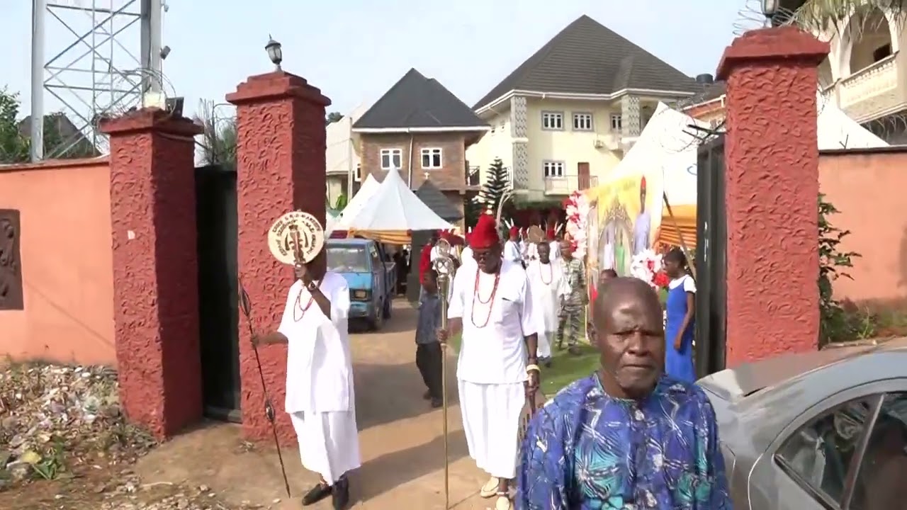 Chief Kenneth Nwogu was initiated into Nze Ogbalu Society of Adazi Nnukwu. Part 1 of day 7