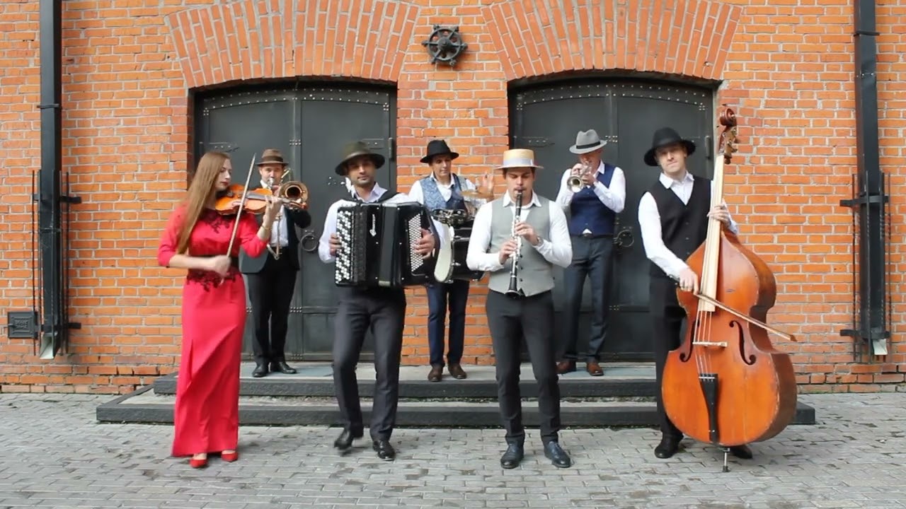 Moscow Klezmer Band -  Di Goldene Khasene • Freilach