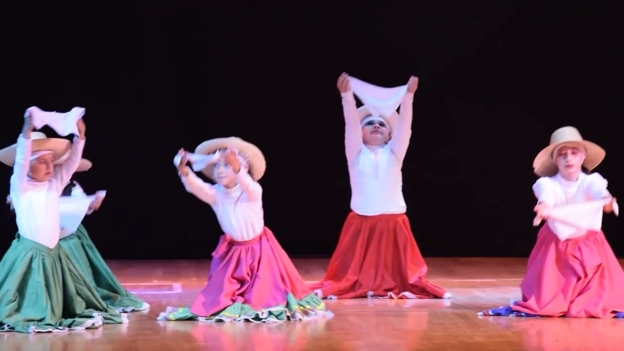 VELO QUE BONITO Y KILELE / COMPAÑIA INFANTIL DANZA LIBRE