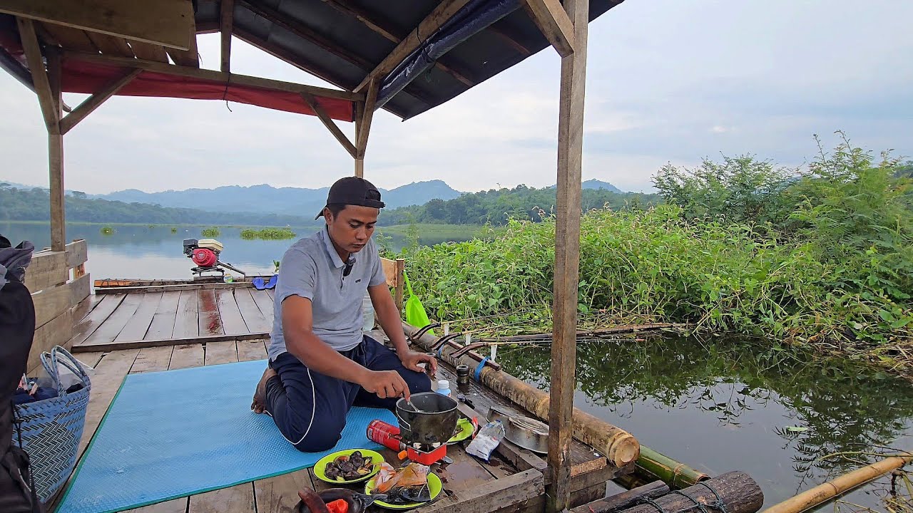 CAMP FISHING Ep.481 Sangat Memuaskan Bawa  Rakit Bambu Mesin Yang Baru di Renovasi