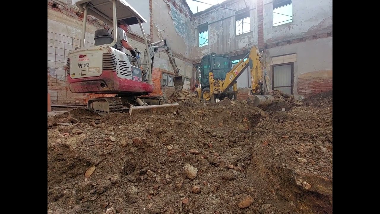Takeuchi TB016 - Venieri 1.33