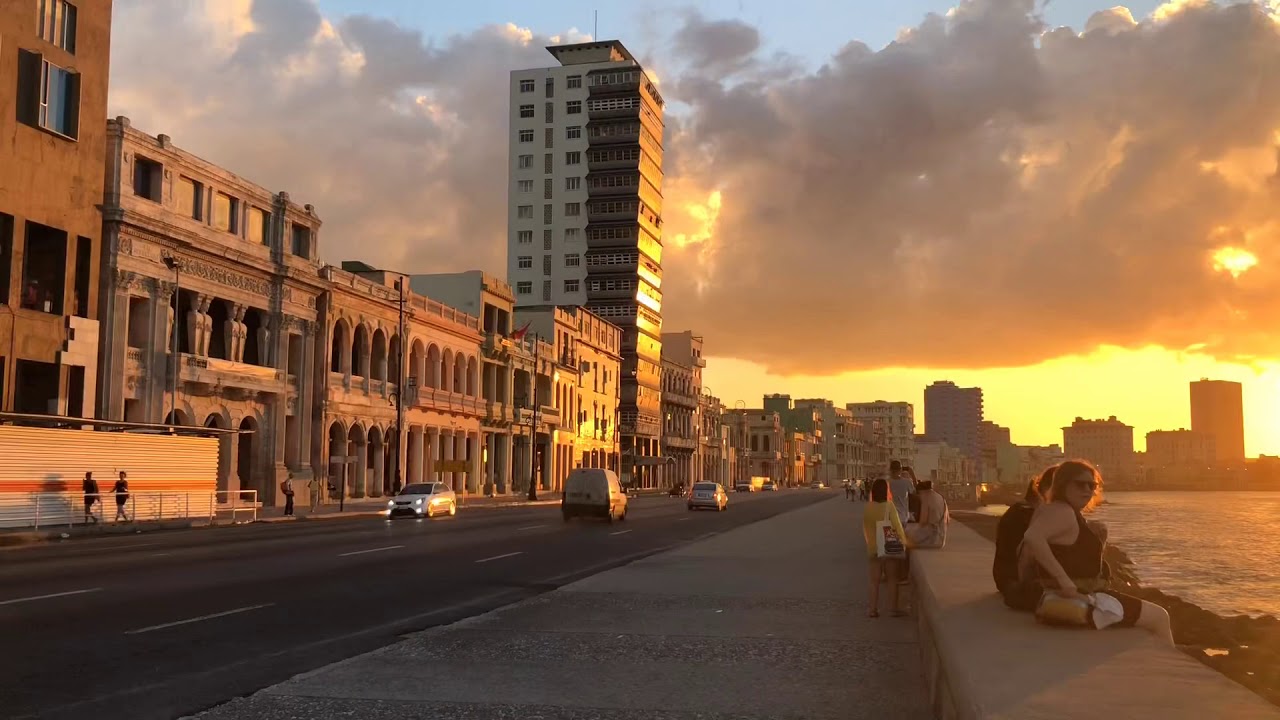 Havana: El Malecón: Cuba