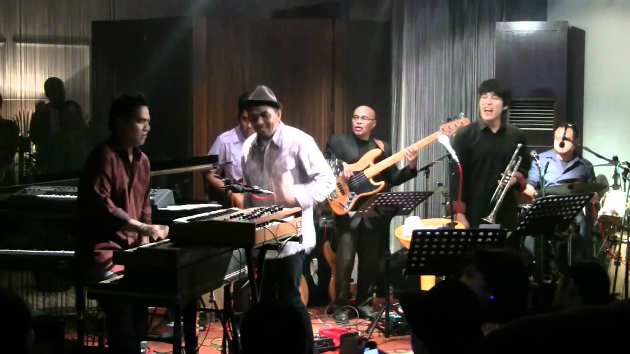 Glenn Fredly ft. Indra Lesmana - Kamu Harus Pulang @ Mostly Jazz 03/12/11 [HD]