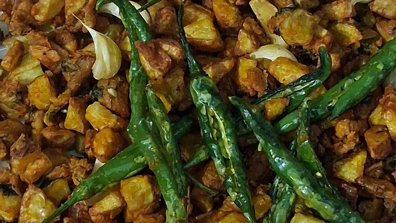 Cook With Prabha is live me banaye U.P. famous Special aloo jhurri | पकौड़ी (झुर्री)