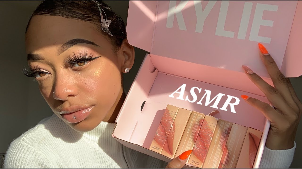 ASMR | Up Close Lipgloss Application (lip smacking + slow tingly kisses