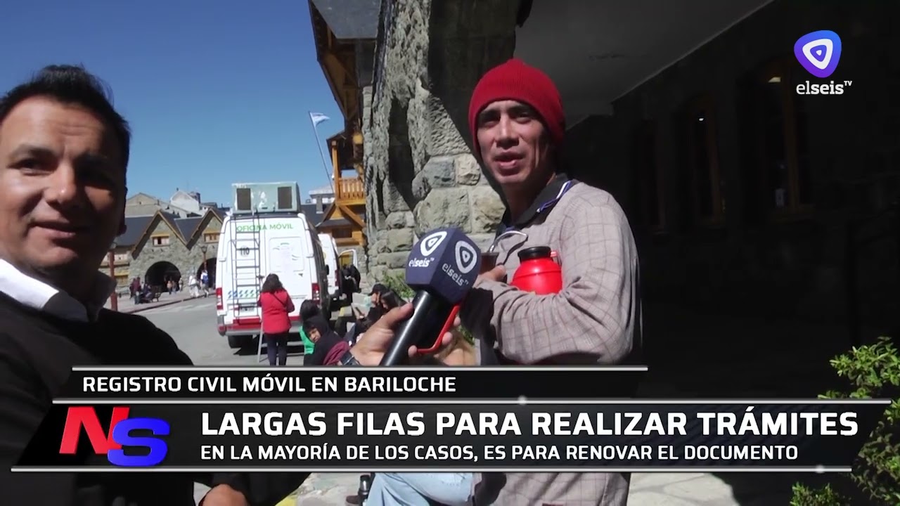 Largas filas para el Registro Civil Móvil en el Centro Cívico