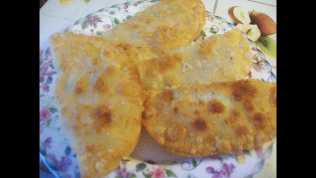 Сочные,хрустящие чебуреки