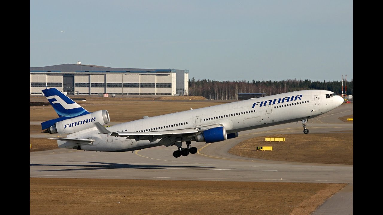 Finnair / MD-11 Takeoff at Helsinki Airport (HEL / EFHK) 8.10.2005