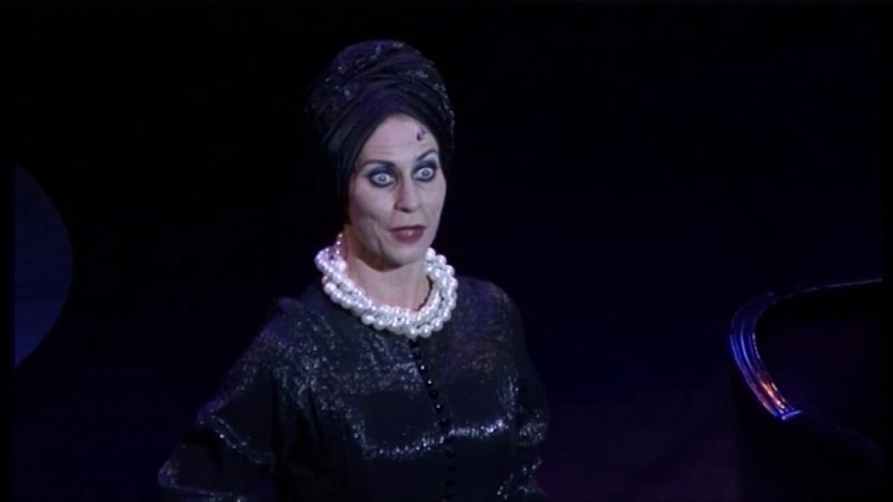 Pia Douwes in Sunset Boulevard With one look
