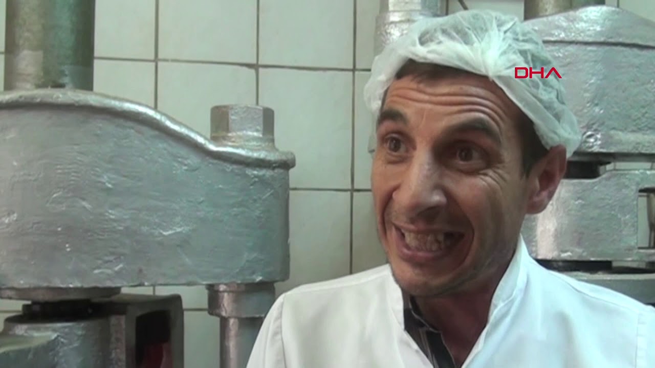 Babadan kalma haşhaş ezmeciliğini 27 yıldır sürdürüyor