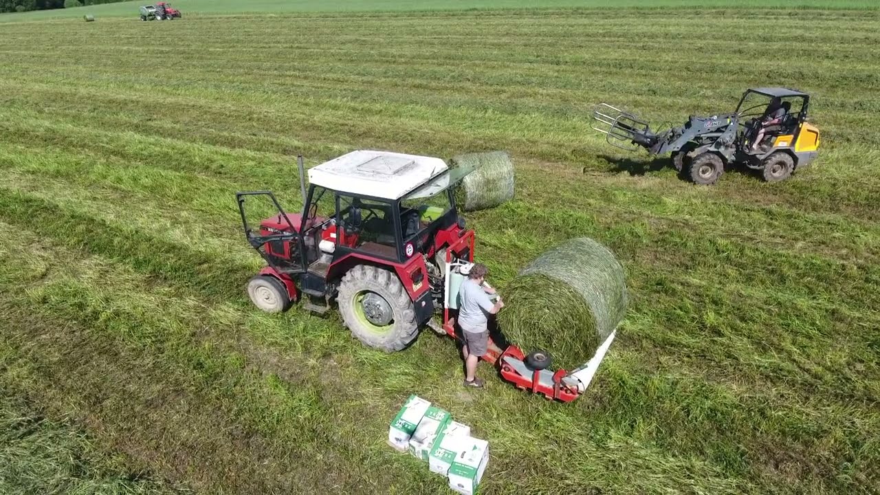 URSUS 11054 +  McHale F5400C -  LISOVÁNÍ A BALENÍ SENÁŽE. / PRESSING, WRAPPING GRASS SILAGE . ZETOR