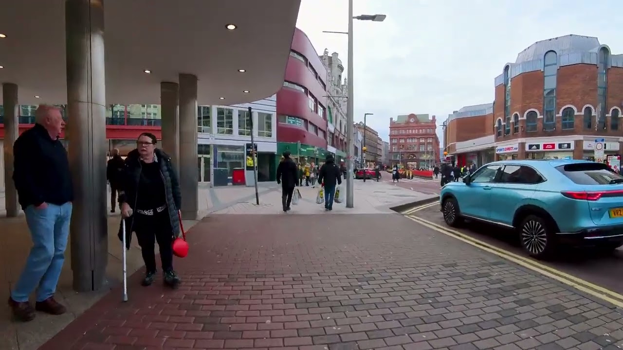[4K] Belfast, UK 🇬🇧 | City Centre Walk + Christmas markets