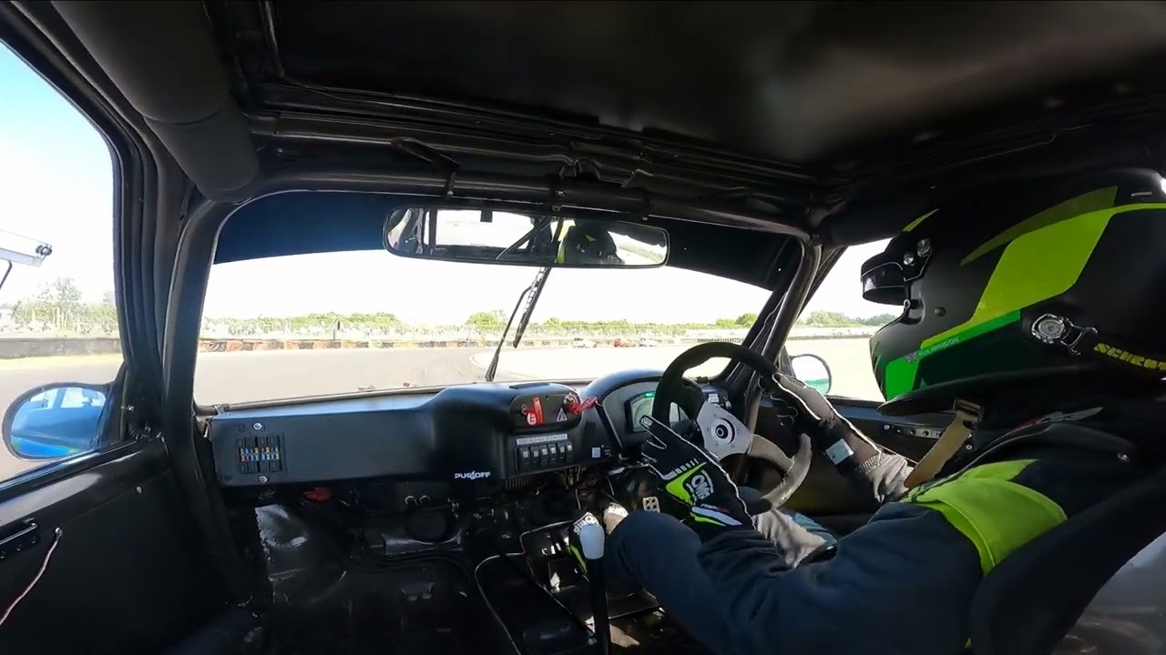 Castle Combe Hot Hatch 2024 - Round 3 Race 2 - 16th June