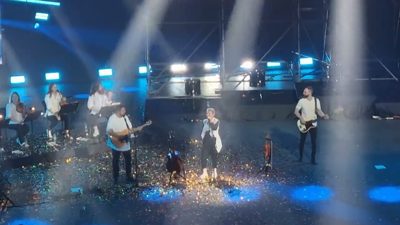 Сурганова и Оркестр - Воздух - Live Crocus City Hall Moscow Russia - 18.11.2023