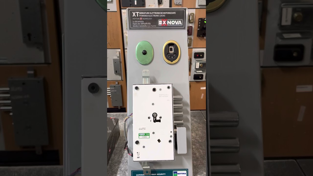Serratura Mottura motorizzata con lettore impronta digitale