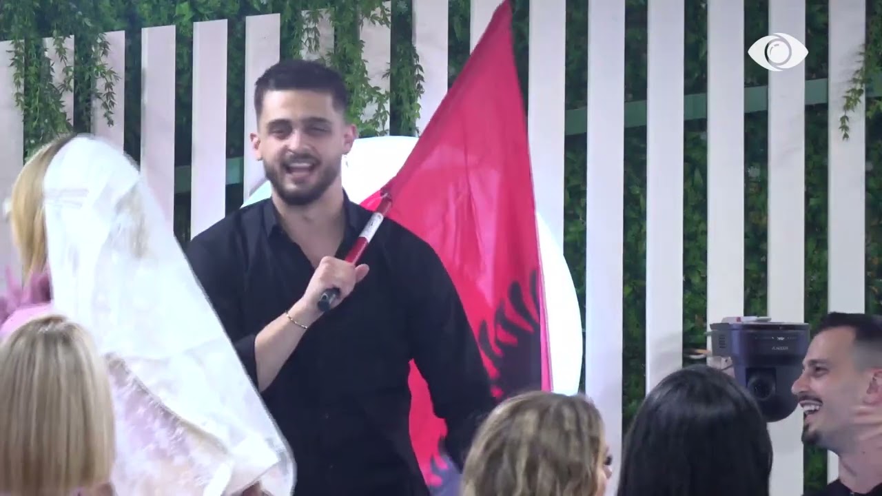 “Tunde moj Selinë…”/ Vijon atmosfera festive në shtëpi, Rogerti dhe Miri vëzhgojnë banorët nga larg