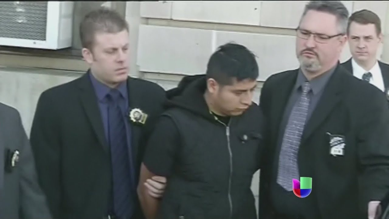 Comparece hispano que mató a su esposa y dos hijas -- Noticiero Univisión