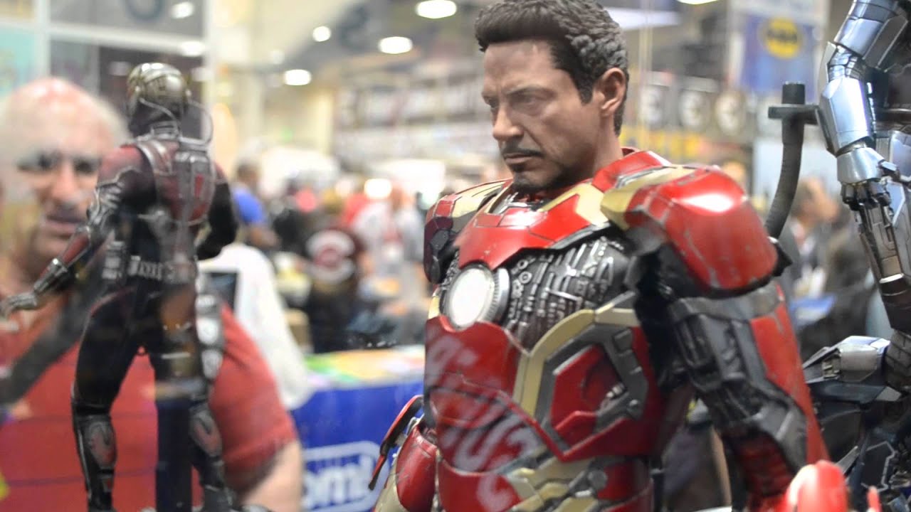 SDCC 2015 Sideshow Booth HOT TOYS 1/4 scale IRON-MAN Mark 43 TONY STARK FIGURE!