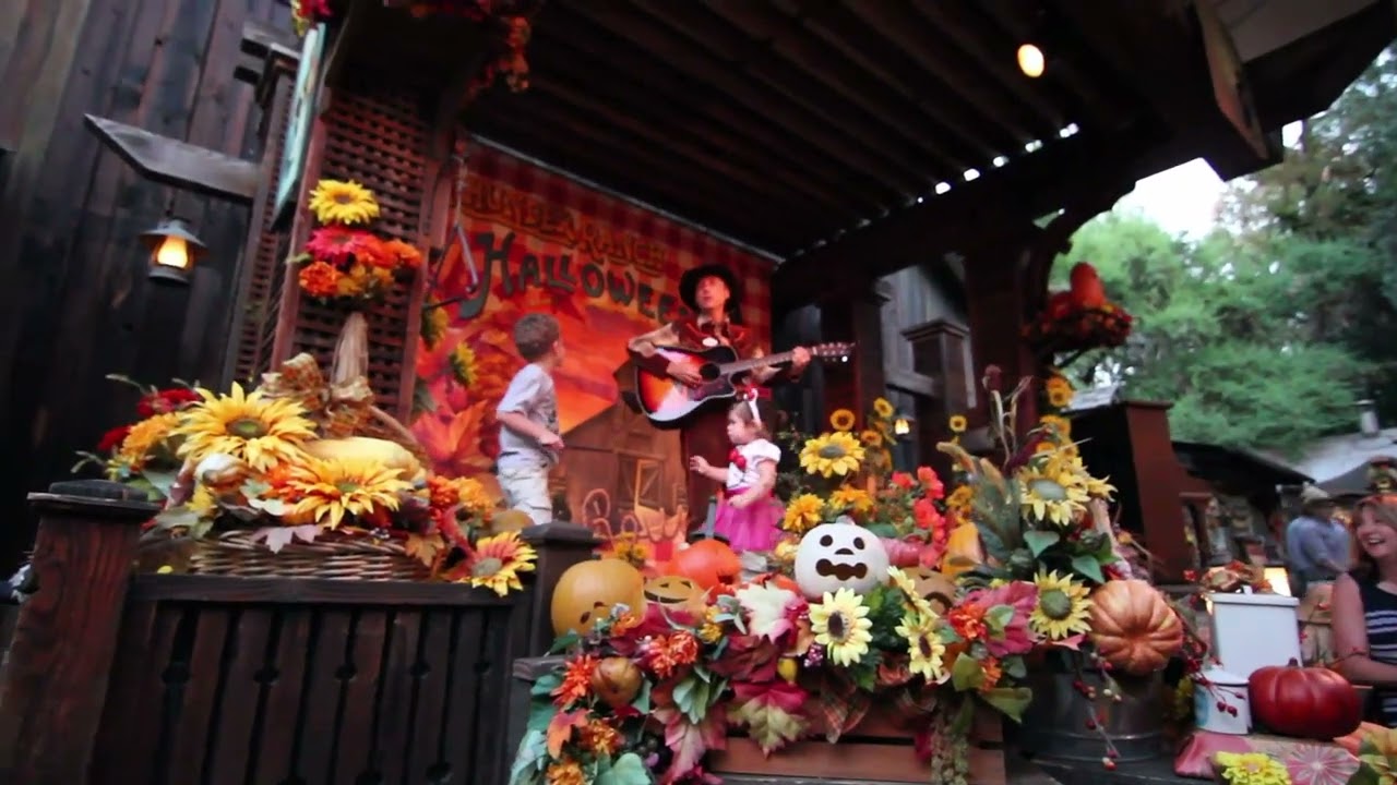 Disneyland Big Thunder Ranch BBQ - Stage Performance 1