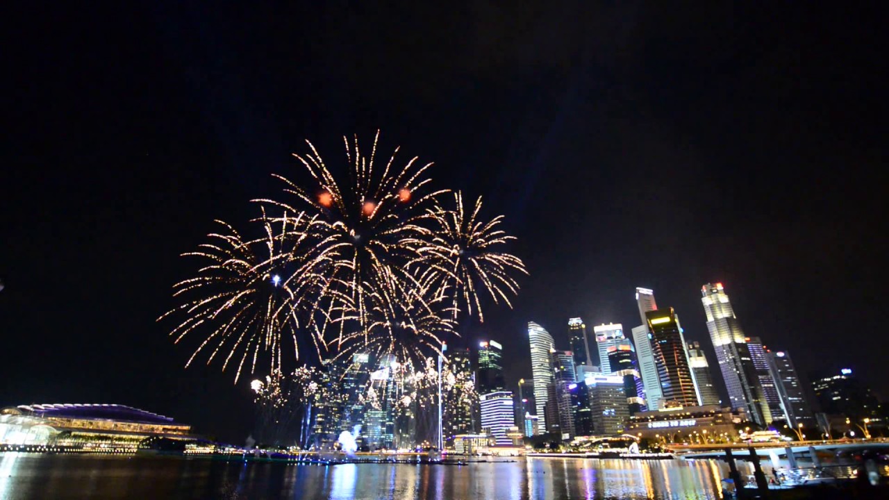 Singapore New Year's Day Countdown Fireworks 2017 (Countdown only)