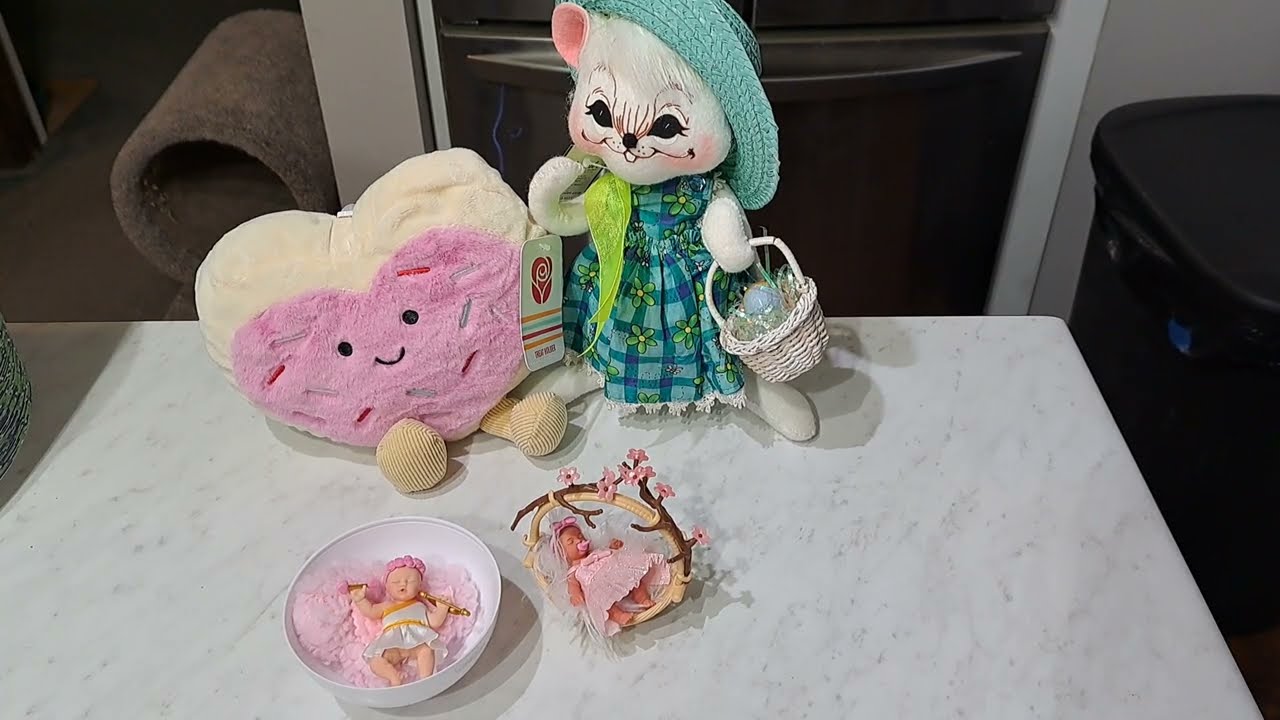 Представляем наших новых миниатюрных малышей Zuru Valentine.