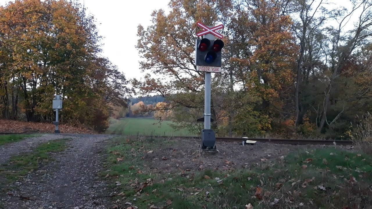 Železniční přejezd Nová Paka Valdov