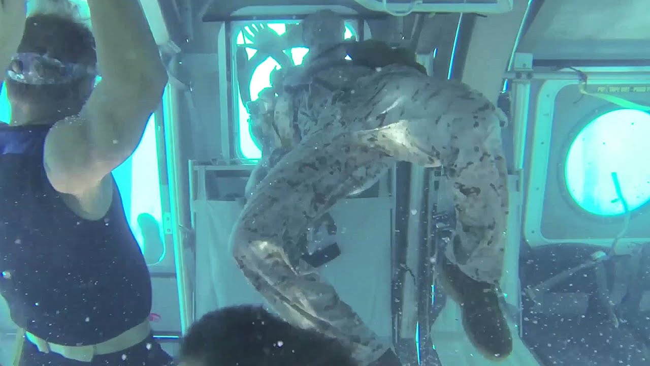 Helo Dunker &ndash; Helicopter Underwater Egress Training
