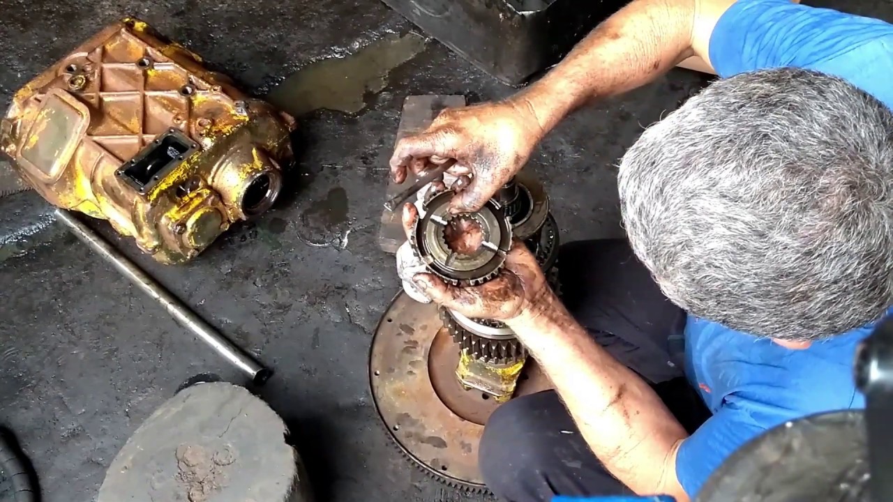 Desmontagem do câmbio ZF S5 680 #2