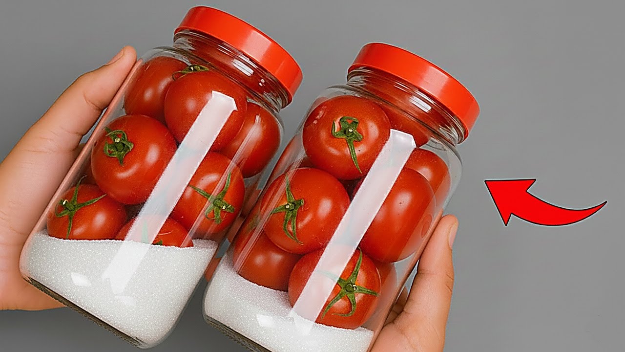 DON’T Refrigerate Tomatoes! My Grandma’s Secret for Keeping Tomatoes Fresh for UP TO 1 YEAR