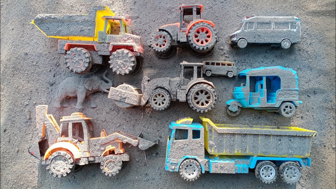 Temukan Mobil Mainan Terkubur dan Membersihkan Truk Gandeng Besar, bus, oto 