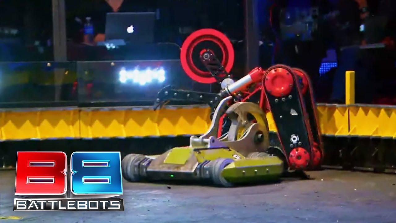 THAT DRIVING IS JUST TOO GOOD | Bombshell vs. Red Devil | BattleBots