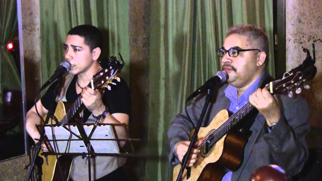 ''ODIAME'' VALS-EL MAESTRO FRANK MENDEZ Y DANNY COLLADO EN EL CARIDA RESTAURANTE