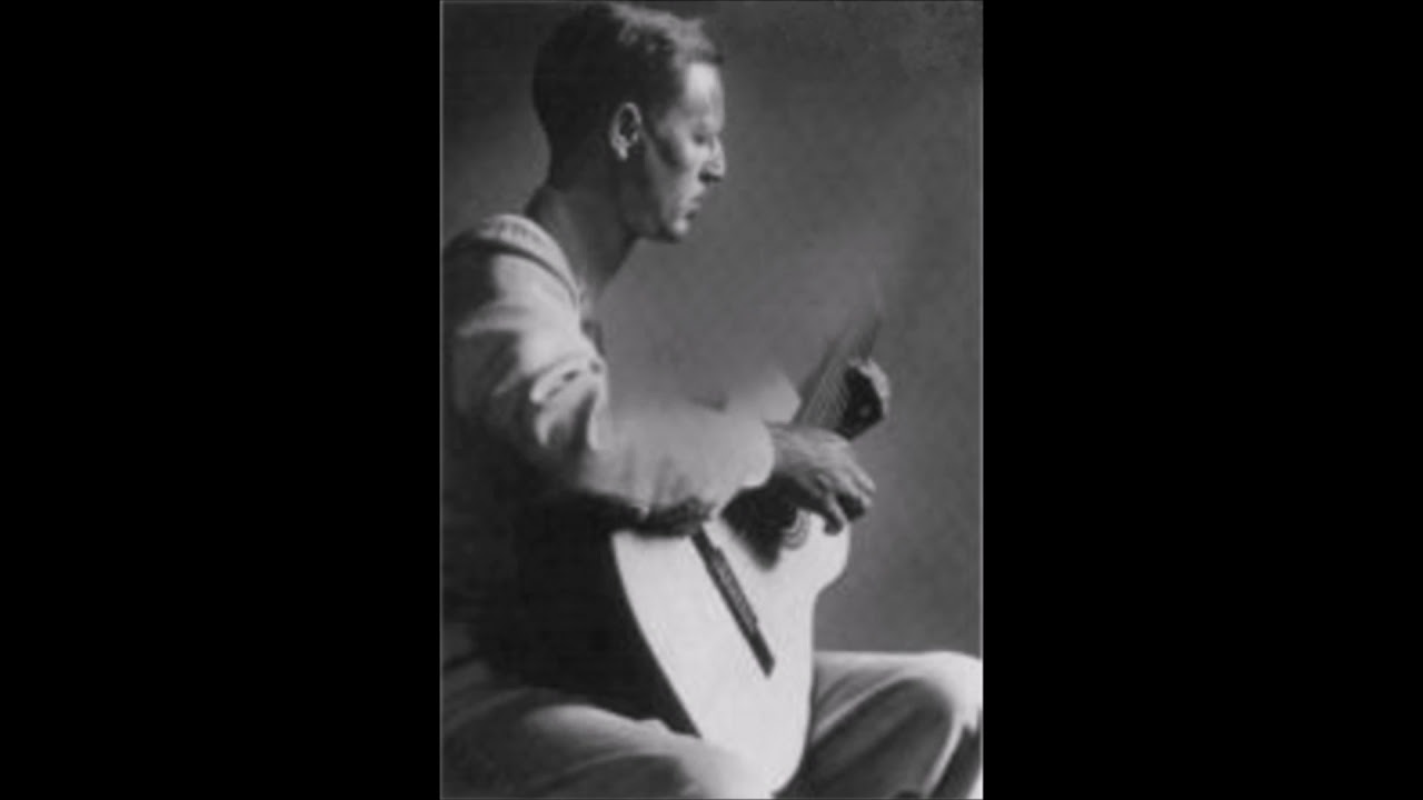 Richard Dyer-Bennet sings 