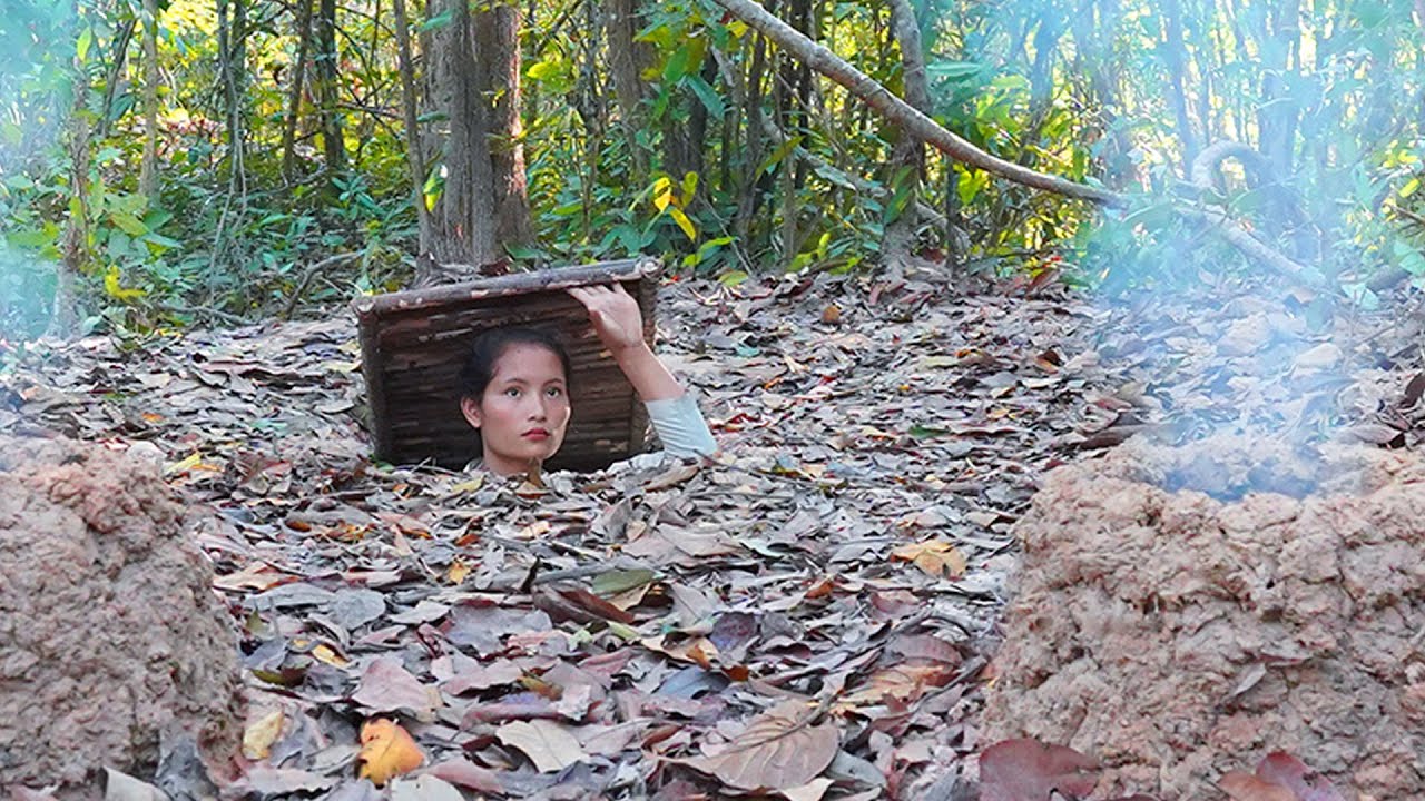 Living in Deep Underground Tunnel Shelter Alone, Solo Advanture in the Wild
