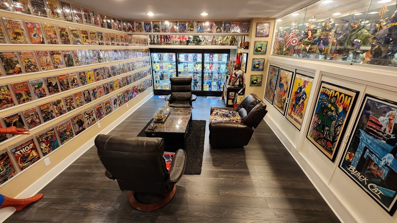 THE COMIC ROOM TOUR