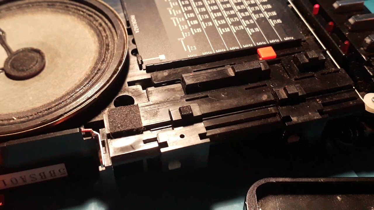 National RF-B50 очистил от грязи и нашёл обрыв на плате. Работает 👍
