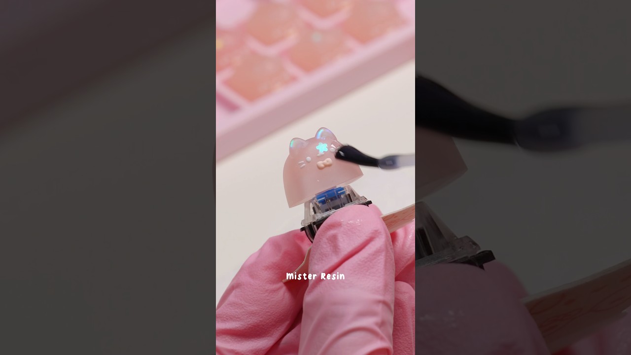 How I glaze my artisan keycaps #shortvideo #keycap #resinart #kawaii #handmade #smallbusiness