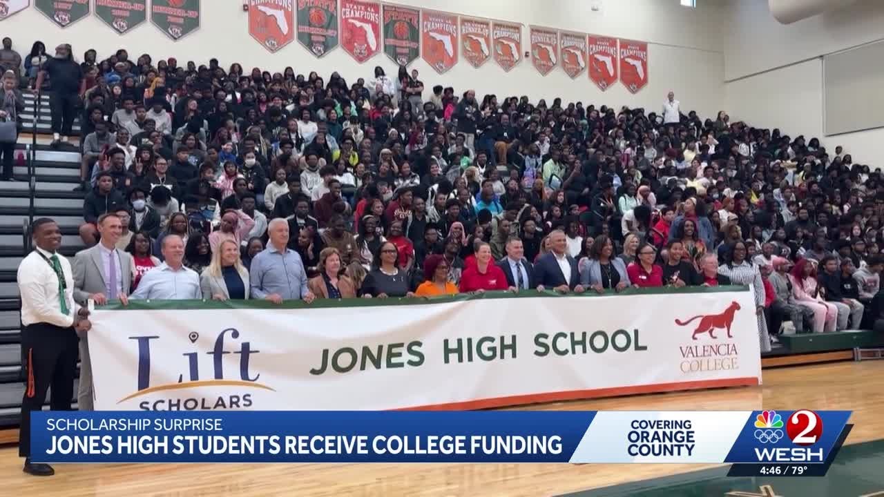 Local couples provide Jones High School students with full scholarships to attend Valencia College
